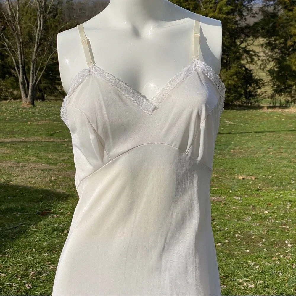 Vintage JC Penney Nylon Slip 36A - Picture 2 of 5